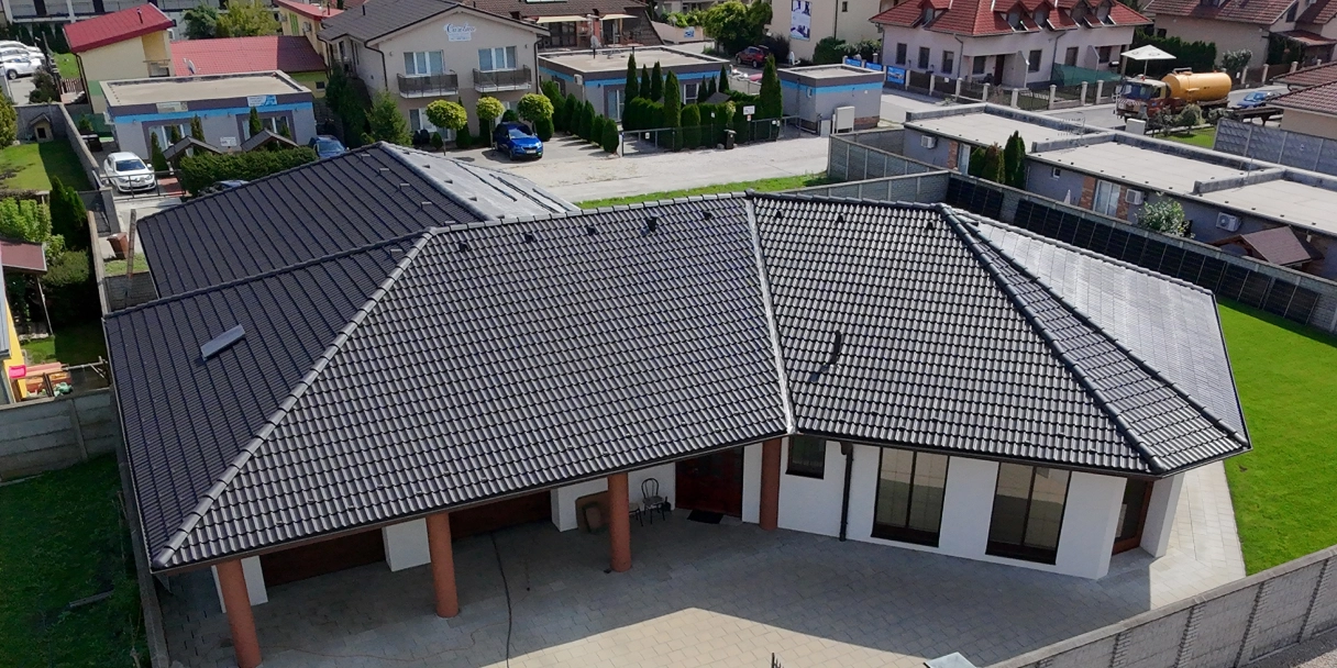 Náter strechy – Veľký Meder
